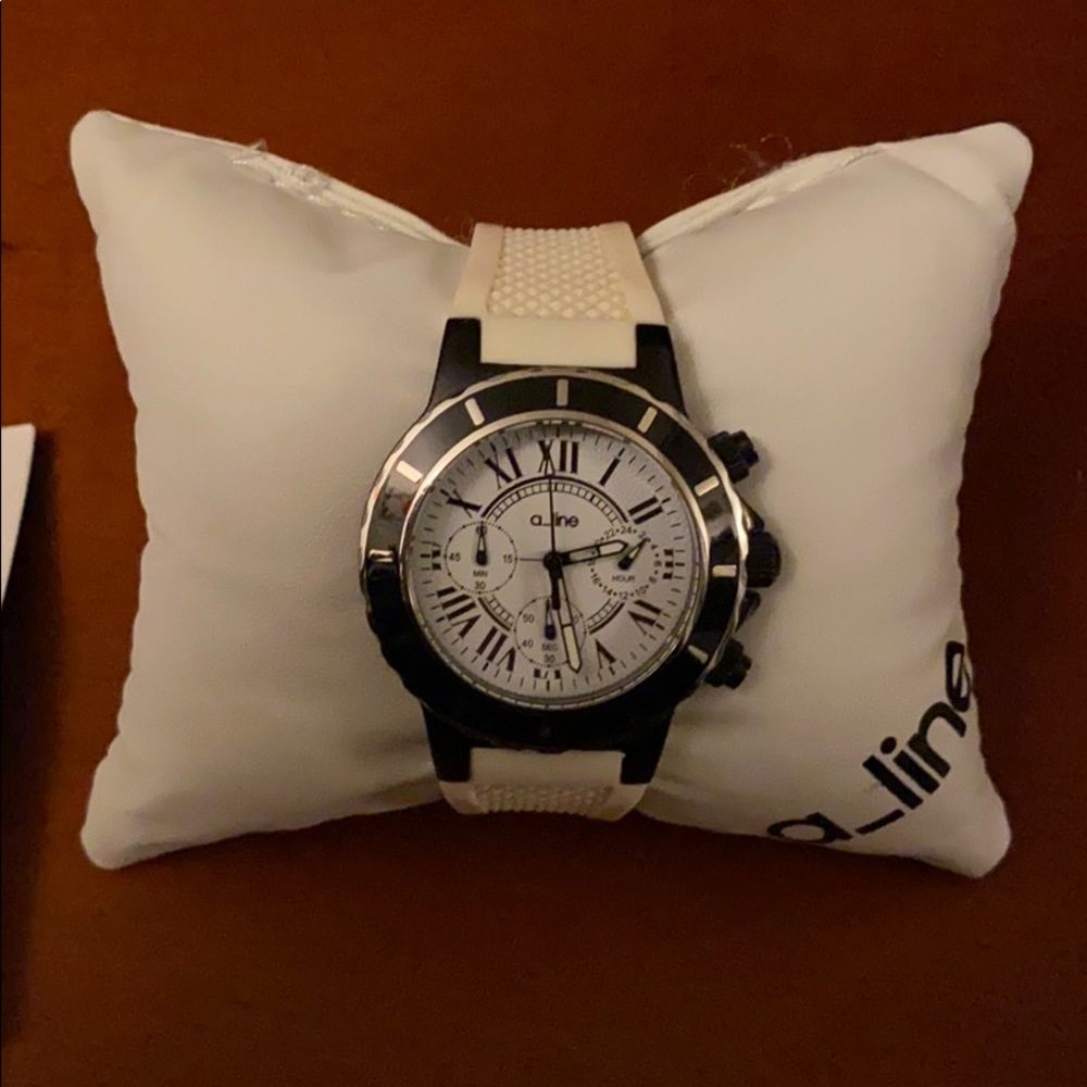 A_line Watch with rubber wrist band